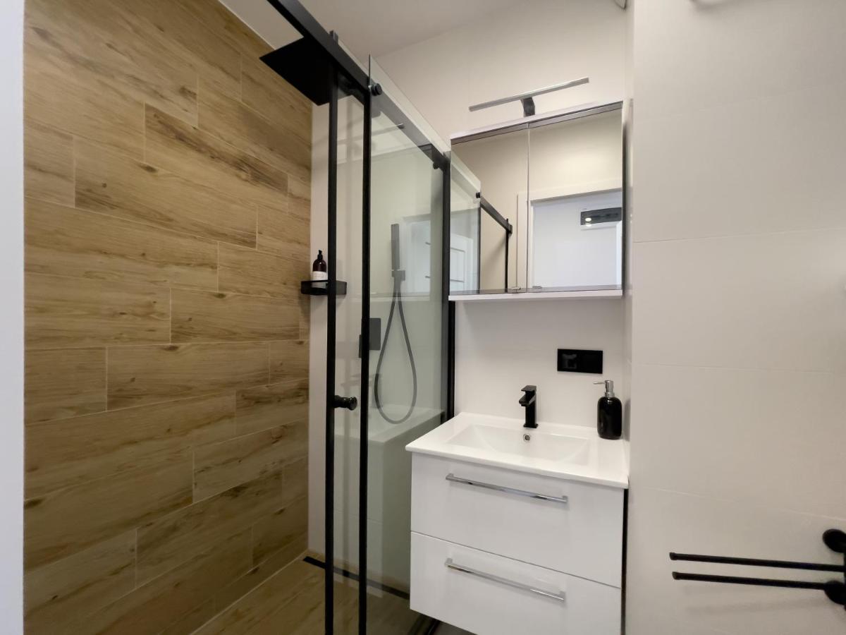 Urban Apartments Premium Baildona 18B, Free Garage, Self Check-In Katowice Ngoại thất bức ảnh